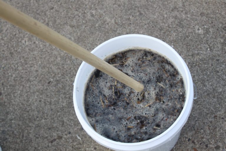 How To Make And Use Compost Tea The Best AllNatural Fertilizer!