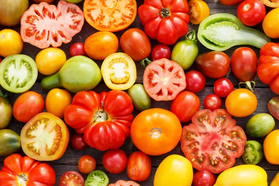 The Best Heirloom Tomato Varieties To Grow For Flavor, Canning & More!